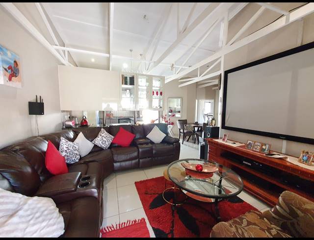3 BEDROOM TOWNHOUSE FOR SALE IN WATERVAL EAST